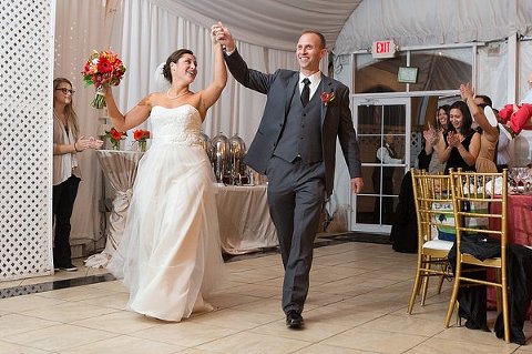 Celebrations at the Bay Wedding || Laura's Focus Photography || Charm City Wed || www.charmcitywed.com