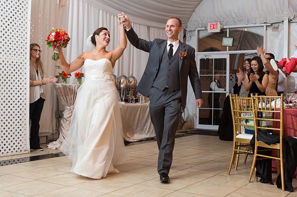 Celebrations at the Bay Wedding || Laura's Focus Photography || Charm City Wed || www.charmcitywed.com