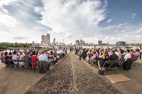 Baltimore Museum of Industry Wedding || Leah Rhianne Photography || Charm City Wed || www.charmcitywed.com