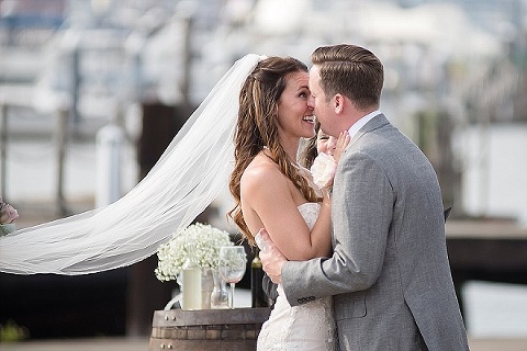 Baltimore Museum of Industry Wedding || Leah Rhianne Photography || Charm City Wed || www.charmcitywed.com