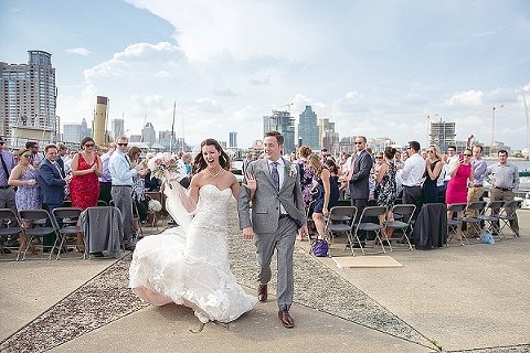 Baltimore Museum of Industry Wedding || Leah Rhianne Photography || Charm City Wed || www.charmcitywed.com