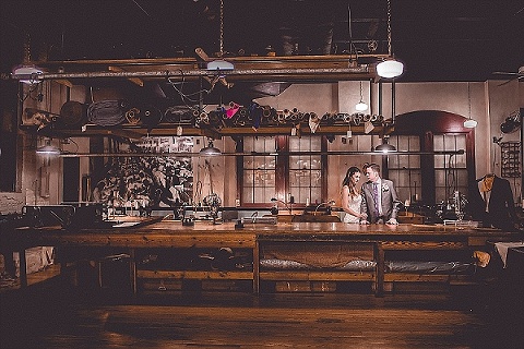 Baltimore Museum of Industry Wedding || Leah Rhianne Photography || Charm City Wed || www.charmcitywed.com