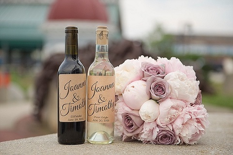 Baltimore Museum of Industry Wedding || Leah Rhianne Photography || Charm City Wed || www.charmcitywed.com