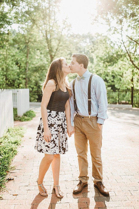 Ellicott City Engagement Session || L.A Birdie Photography || Charm City Wed || www.charmcitywed.com