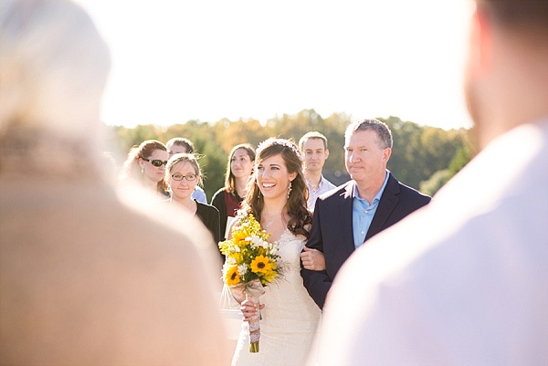 Harford Vineyard & Winery Wedding || Meghan Rose Photography || Charm City Wed || www.charmcitywed.com