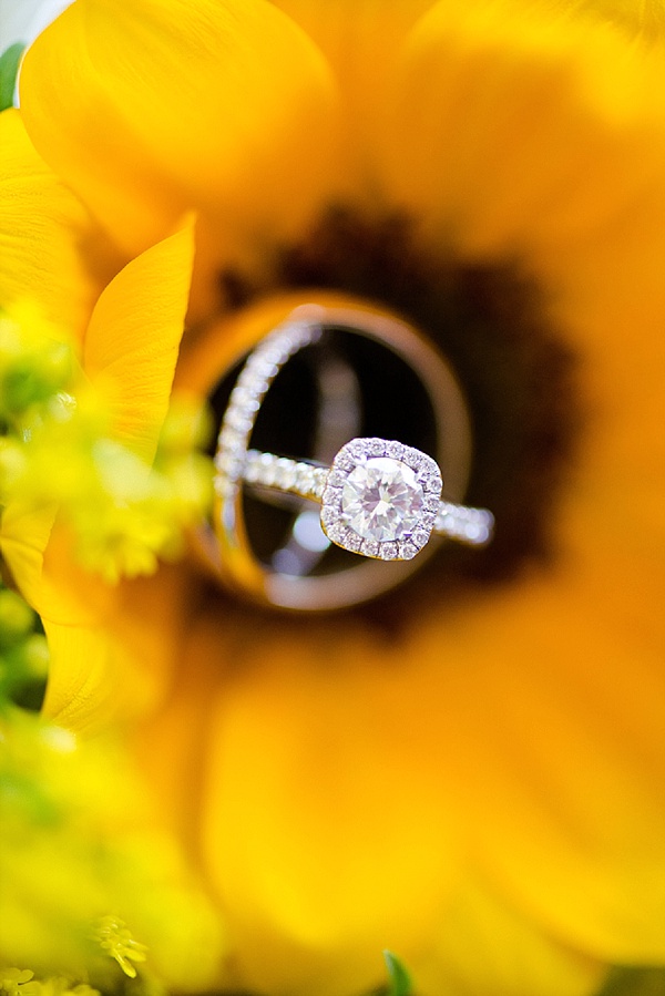 Harford Vineyard & Winery Wedding || Meghan Rose Photography || Charm City Wed || www.charmcitywed.com