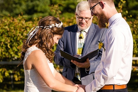 Harford Vineyard & Winery Wedding || Meghan Rose Photography || Charm City Wed || www.charmcitywed.com