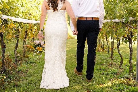 Harford Vineyard & Winery Wedding || Meghan Rose Photography || Charm City Wed || www.charmcitywed.com