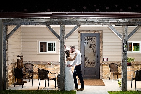 Harford Vineyard & Winery Wedding || Meghan Rose Photography || Charm City Wed || www.charmcitywed.com