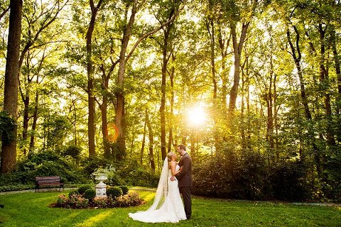 Liriodendron Mansion Wedding || Kathleen Hertel Photography || Charm City Wed || www.charmcitywed.com