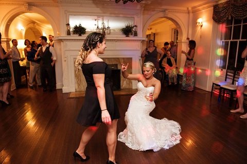 Liriodendron Mansion Wedding || Kathleen Hertel Photography || Charm City Wed || www.charmcitywed.com