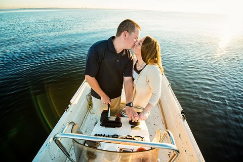 Maryland Crabbing Engagement Session || Kathleen Hertel Photography || Charm City Wed || www.charmcitywed.com