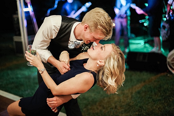 Private Residence Wedding || Stacy Bauer Photography || Charm City Wed || www.charmcitywed.com