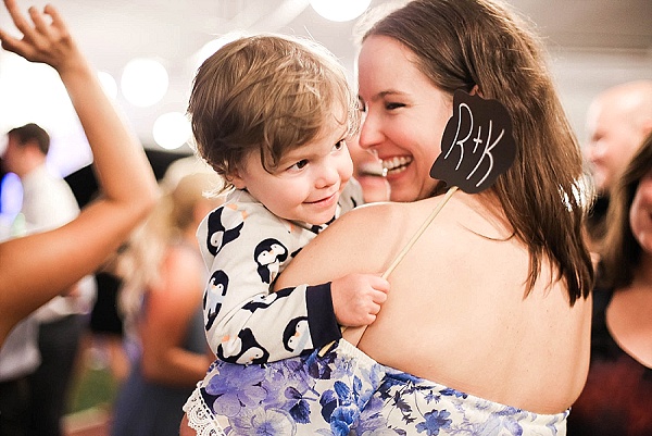 Private Residence Wedding || Stacy Bauer Photography || Charm City Wed || www.charmcitywed.com