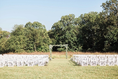 Backyard Wedding || Stacy Bauer Photography || Charm City Wed || www.charmcitywed.com