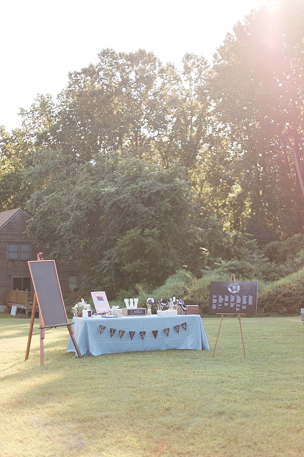 Private Residence Wedding || Stacy Bauer Photography || Charm City Wed || www.charmcitywed.com