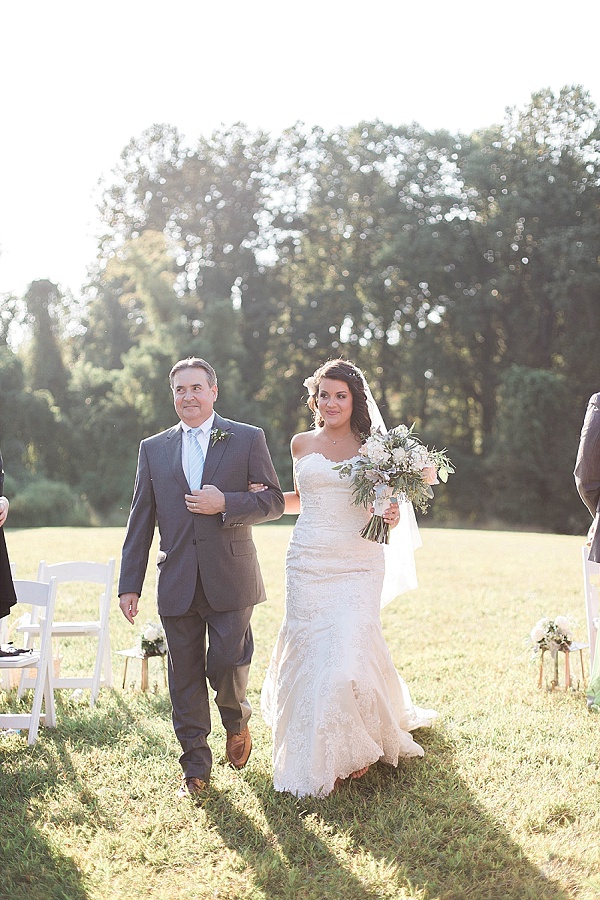 Private Residence Wedding || Stacy Bauer Photography || Charm City Wed || www.charmcitywed.com