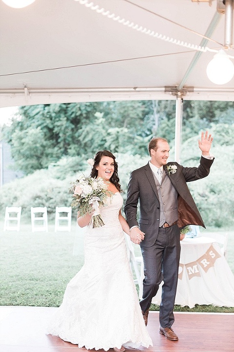 Private Residence Wedding || Stacy Bauer Photography || Charm City Wed || www.charmcitywed.com