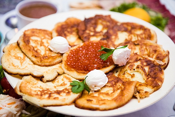 Turf Valley Wedding || Kathleen Hertel Photography || Charm City Wed || www.charmcitywed.com