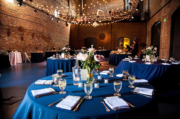 American Visionary Art Museum Wedding || Robin Shotola Photography || Charm City Wed || www.charmcitywed.com