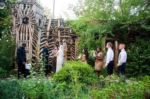 American Visionary Art Museum Wedding || Robin Shotola Photography || Charm City Wed || www.charmcitywed.com