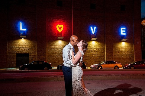 American Visionary Art Museum Wedding || Robin Shotola Photography || Charm City Wed || www.charmcitywed.com
