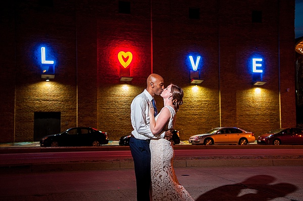 American Visionary Art Museum Wedding || Robin Shotola Photography || Charm City Wed || www.charmcitywed.com