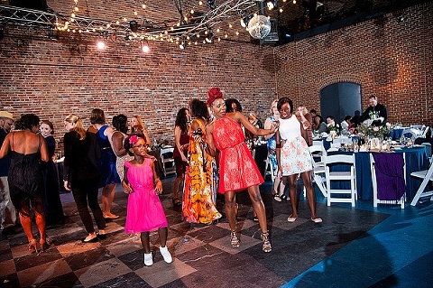 American Visionary Art Museum Wedding || Robin Shotola Photography || Charm City Wed || www.charmcitywed.com