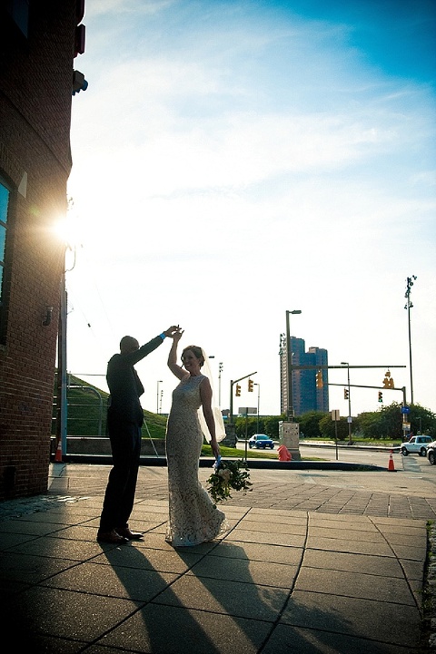 American Visionary Art Museum Wedding || Robin Shotola Photography || Charm City Wed || www.charmcitywed.com