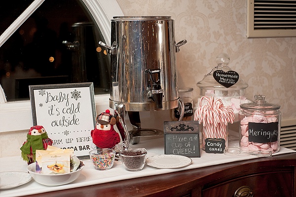 Antrim 1844 Holiday Wedding || Jennifer Smutek Photography || Charm City Wed || www.charmcitywed.com