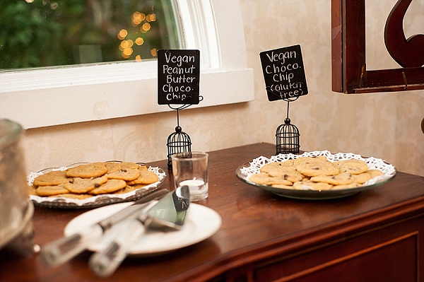 Antrim 1844 Holiday Wedding || Jennifer Smutek Photography || Charm City Wed || www.charmcitywed.com