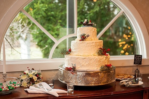 Antrim 1844 Holiday Wedding || Jennifer Smutek Photography || Charm City Wed || www.charmcitywed.com