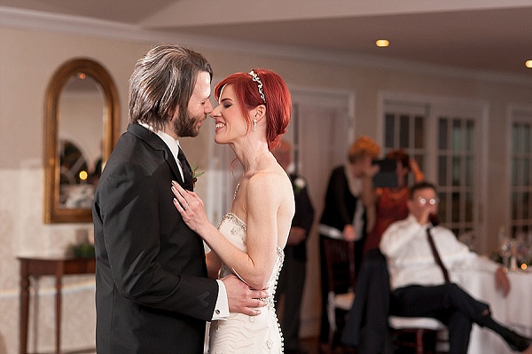 Antrim 1844 Holiday Wedding || Jennifer Smutek Photography || Charm City Wed || www.charmcitywed.com