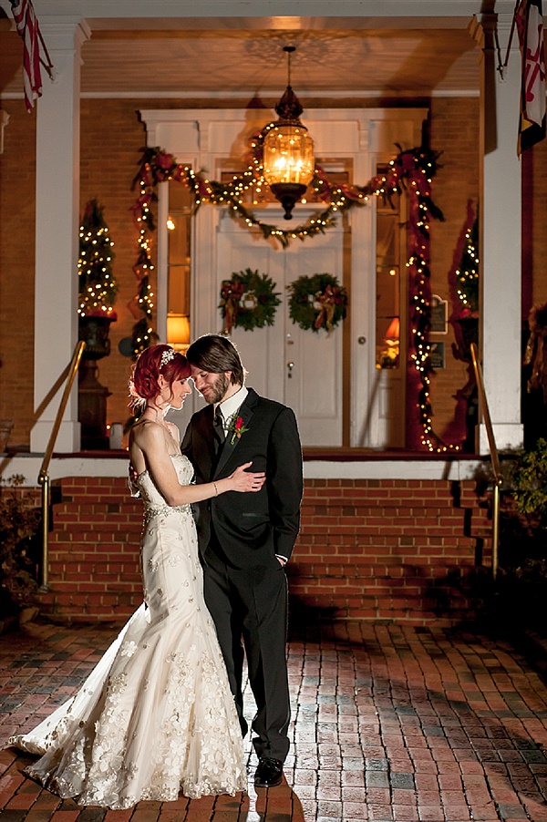 Antrim 1844 Holiday Wedding || Jennifer Smutek Photography || Charm City Wed || www.charmcitywed.com