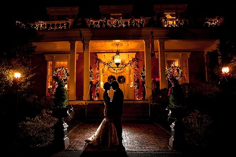 Antrim 1844 Holiday Wedding || Jennifer Smutek Photography || Charm City Wed || www.charmcitywed.com