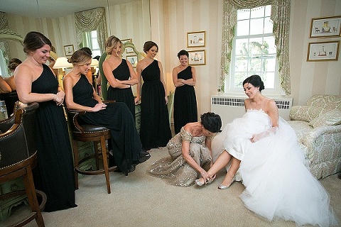 Baltimore Country Club Wedding || Artful Weddings Photography || Charm City Wed || www.charmcitywed.com
