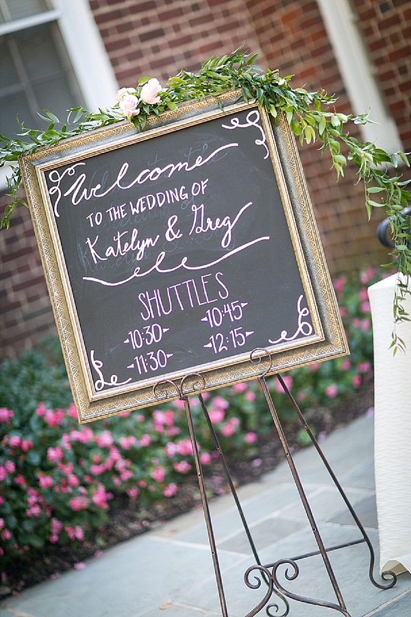 Baltimore Country Club Wedding || Artful Weddings Photography || Charm City Wed || www.charmcitywed.com