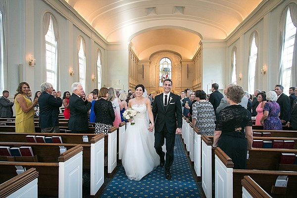 Baltimore Country Club Wedding || Artful Weddings Photography || Charm City Wed || www.charmcitywed.com