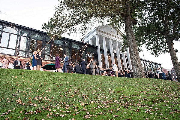 Baltimore Country Club Wedding || Artful Weddings Photography || Charm City Wed || www.charmcitywed.com