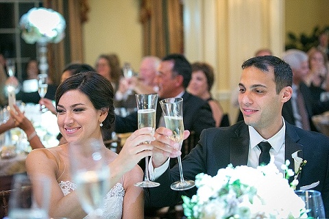 Baltimore Country Club Wedding || Artful Weddings Photography || Charm City Wed || www.charmcitywed.com