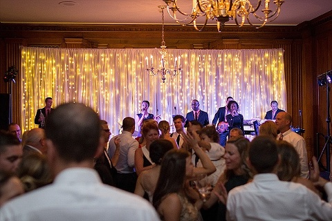 Baltimore Country Club Wedding || Artful Weddings Photography || Charm City Wed || www.charmcitywed.com