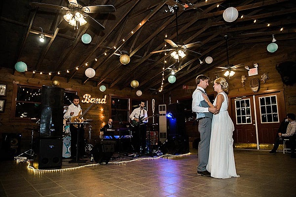 Camp Puh'tok Wedding || Matoli Keely Photography || Charm City Wed || www.charmcitywed.com Camp Puh'tok Wedding || Matoli Keely Photography || Charm City Wed || www.charmcitywed.com