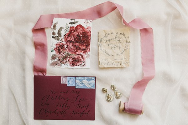 Maryland Christmas Wedding Styled Shoot || Kate Ann Photography || Pop the Cork Designs || Charm City Wed || www.charmcitywed.com