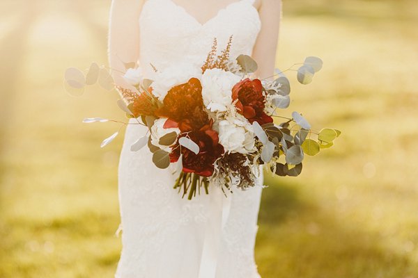 Maryland Christmas Wedding Styled Shoot || Kate Ann Photography || Pop the Cork Designs || Charm City Wed || www.charmcitywed.com