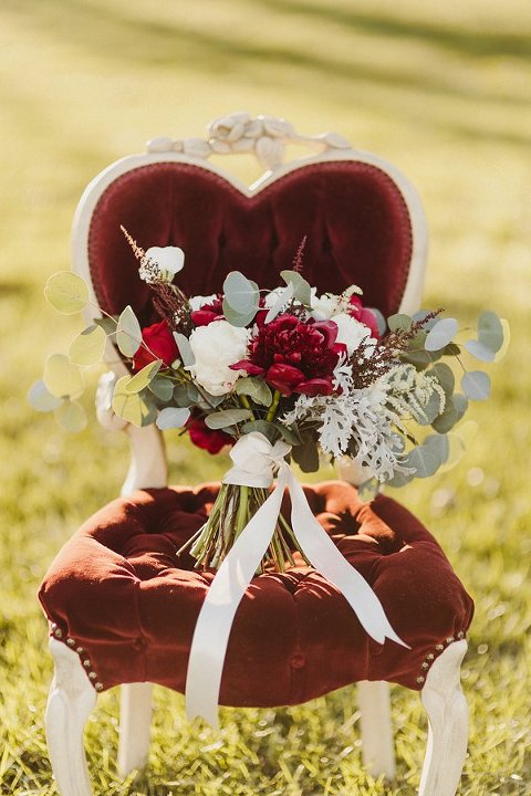 Maryland Christmas Wedding Styled Shoot || Kate Ann Photography || Pop the Cork Designs || Charm City Wed || www.charmcitywed.com