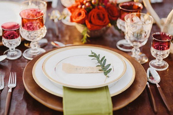 Maryland Christmas Wedding Styled Shoot || Kate Ann Photography || Pop the Cork Designs || Charm City Wed || www.charmcitywed.com