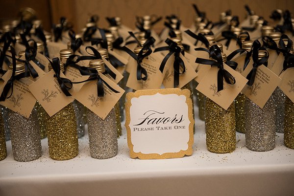 NYE Wedding at the Admiral Fell Inn || Kathleen Hertel Photography || Charm City Wed || www.charmcitywed.com