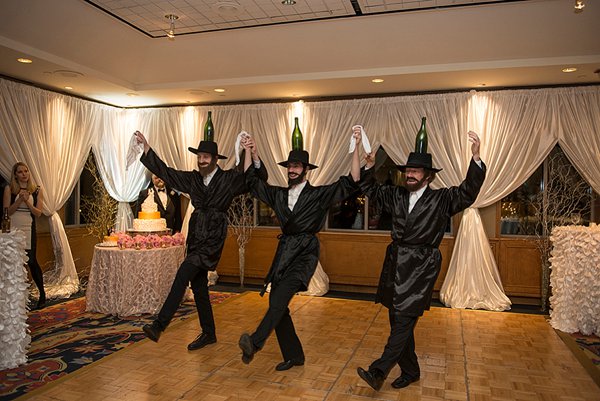 NYE Wedding at the Admiral Fell Inn || Kathleen Hertel Photography || Charm City Wed || www.charmcitywed.com