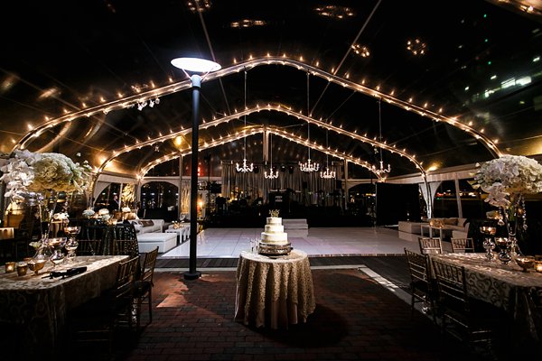 New Years Eve Wedding at the Frederick Douglass Isaac Myers Maritime Museum || Ashley Michelle Photography || Charm City Wed || www.charmcitywed.com