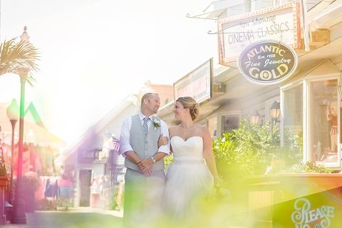 Ocean City Boardwalk wedding photos || Leah Rhianne Photography || Charm City Wed || www.charmcitywed.com